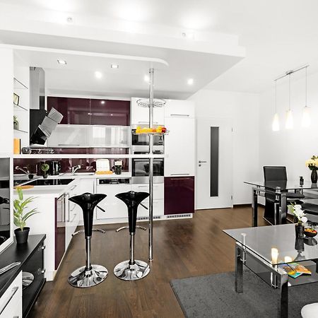 Bnb New Beautiful Apartment In The Center Of Ostrava With Option Garage Parking Esterno foto