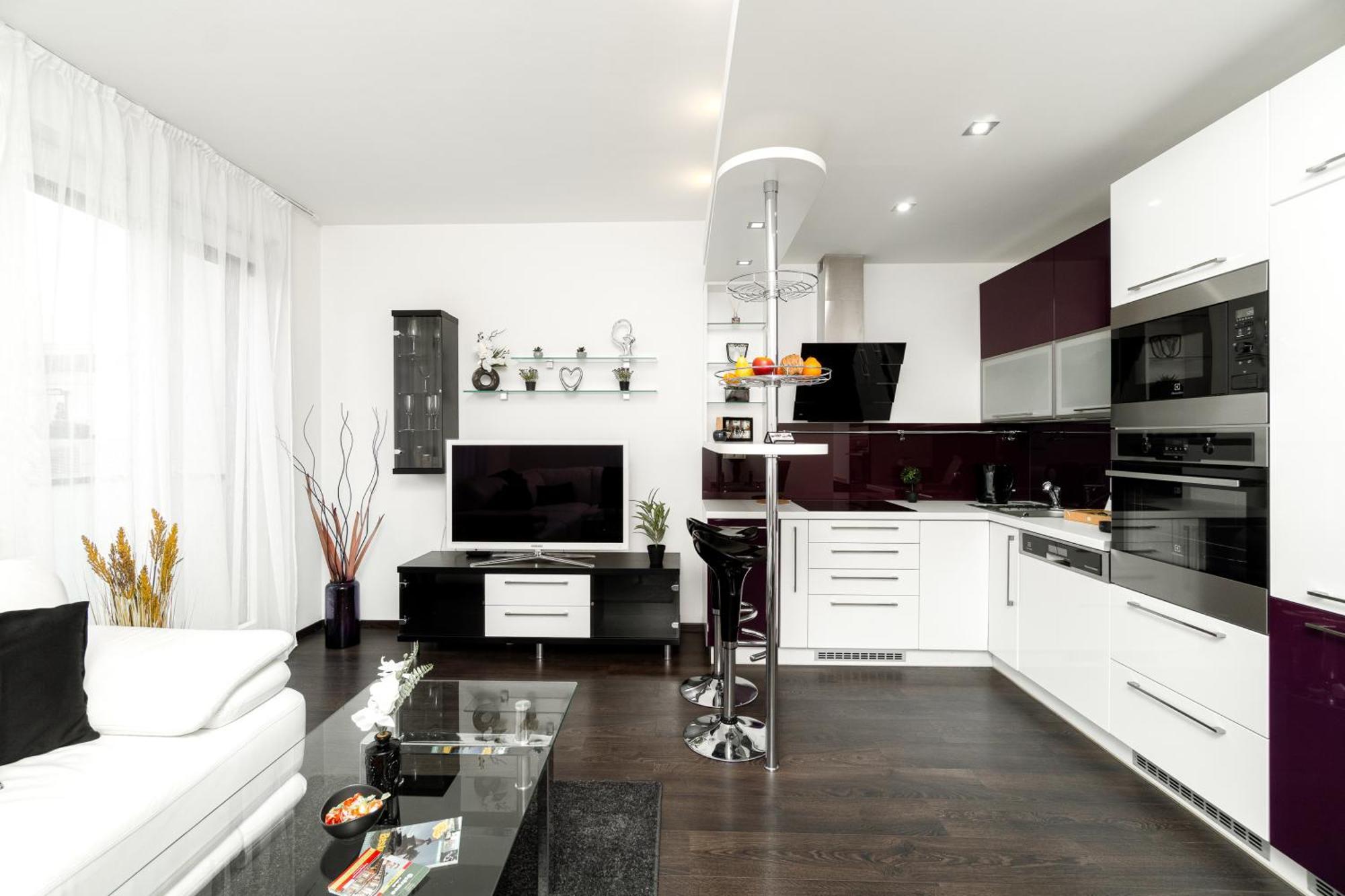 Bnb New Beautiful Apartment In The Center Of Ostrava With Option Garage Parking Esterno foto