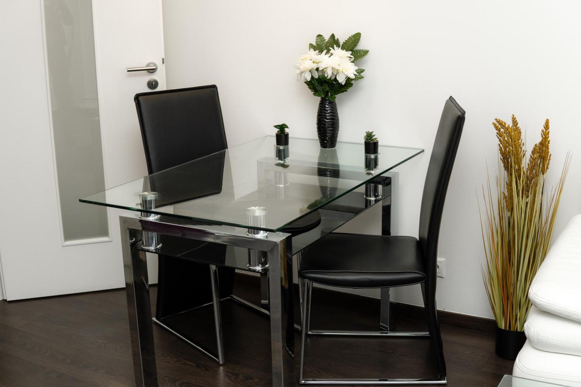 Bnb New Beautiful Apartment In The Center Of Ostrava With Option Garage Parking Esterno foto
