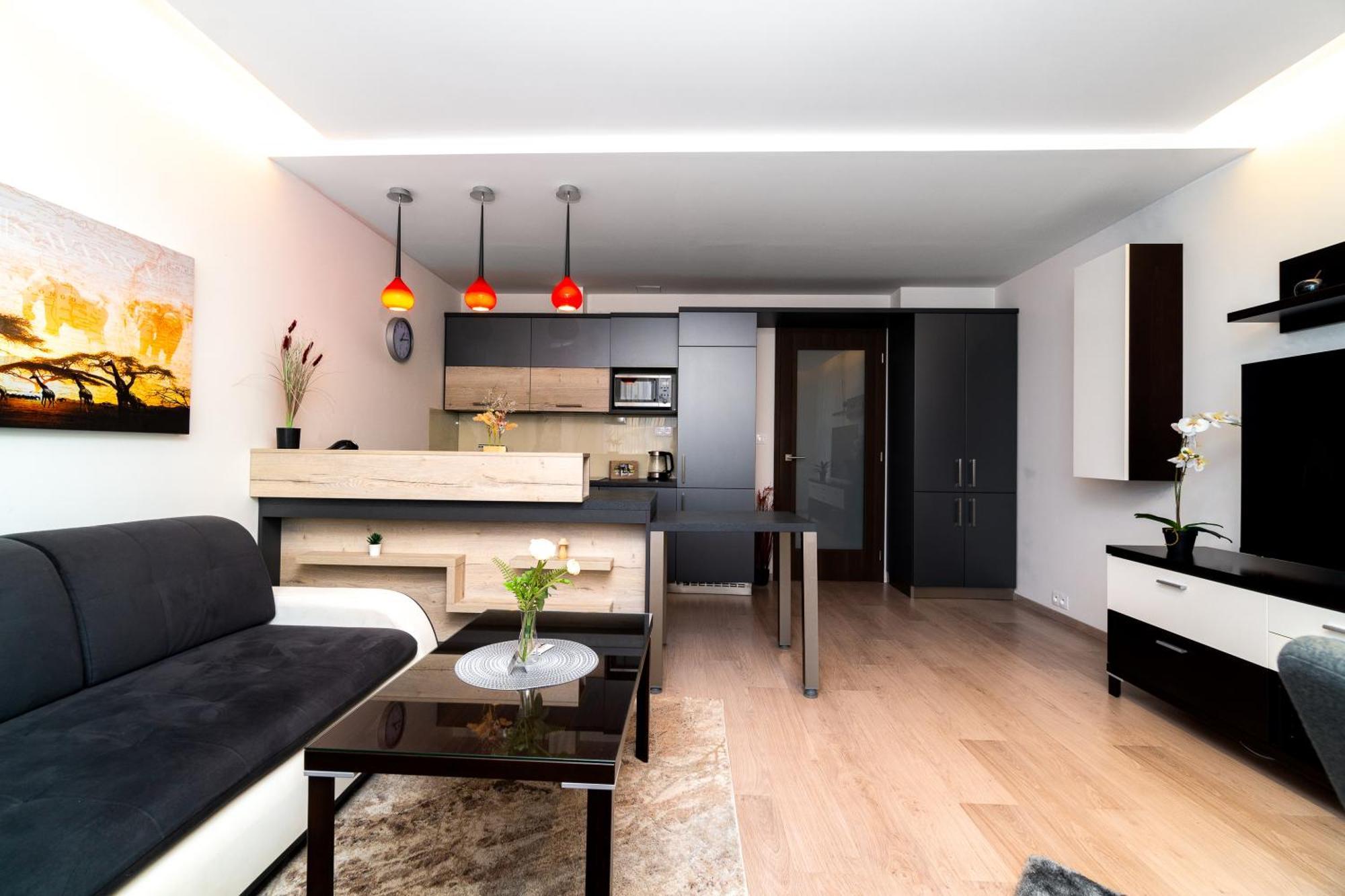 Bnb New Beautiful Apartment In The Center Of Ostrava With Option Garage Parking Esterno foto