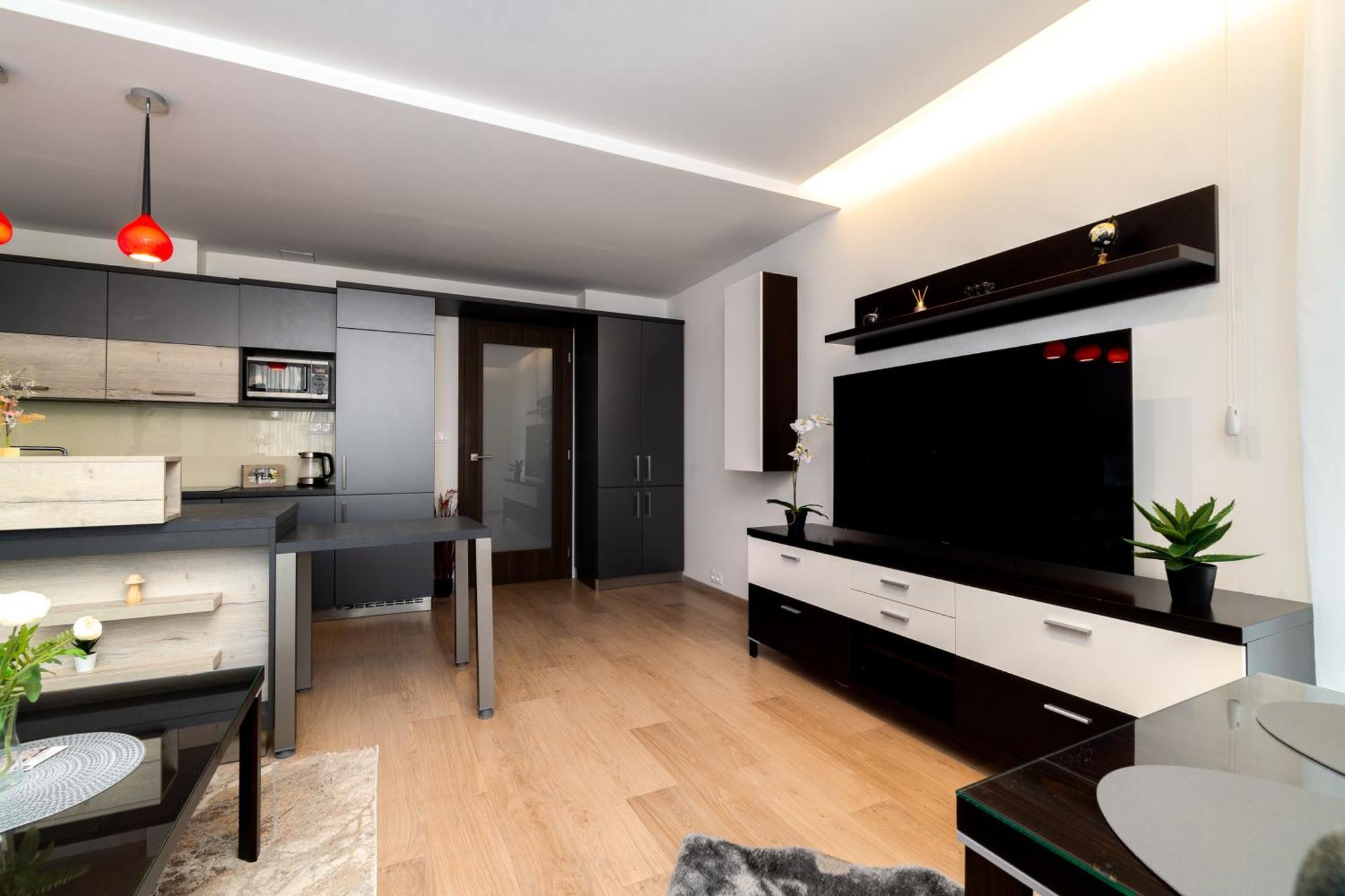 Bnb New Beautiful Apartment In The Center Of Ostrava With Option Garage Parking Esterno foto