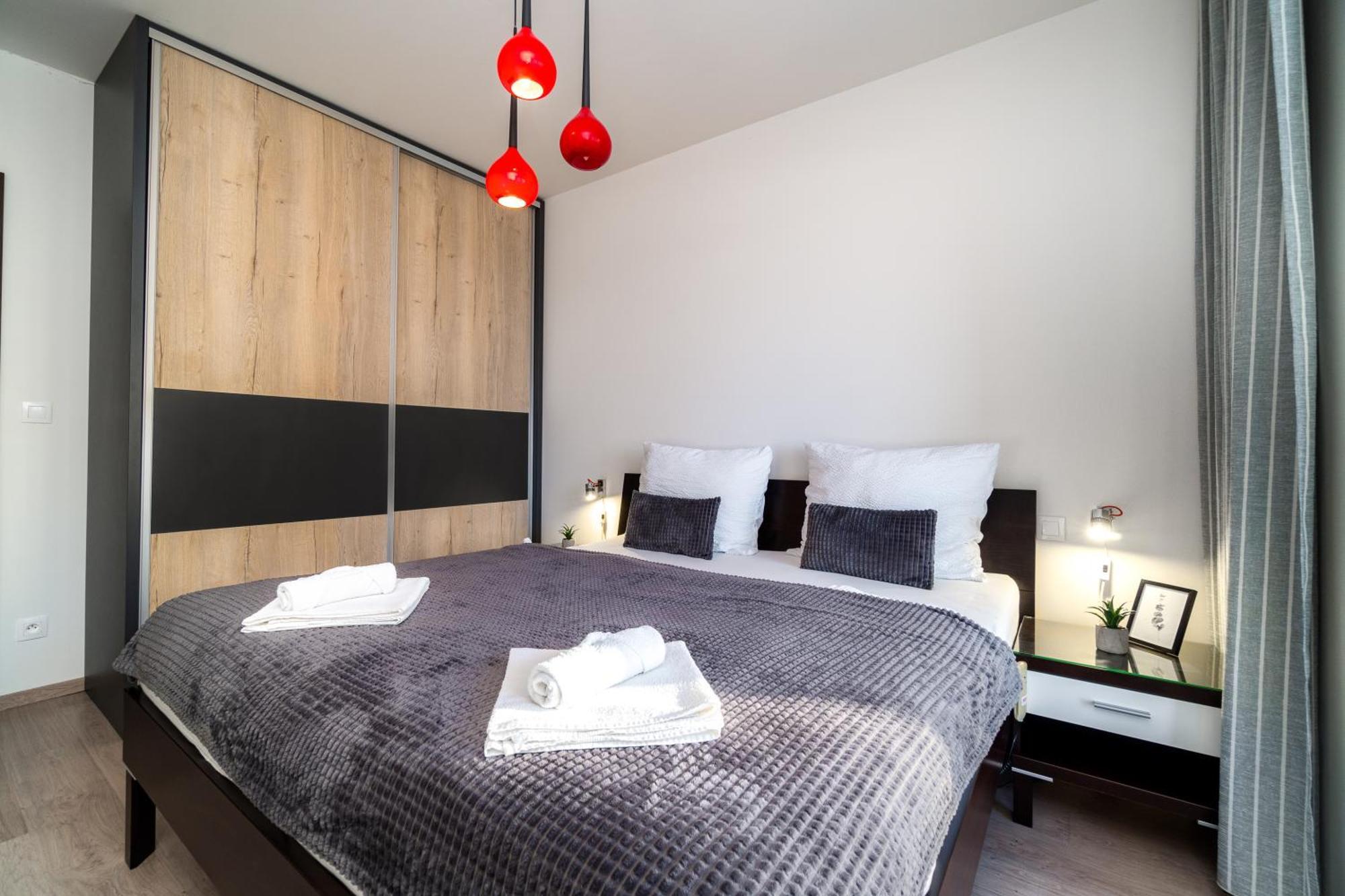 Bnb New Beautiful Apartment In The Center Of Ostrava With Option Garage Parking Esterno foto